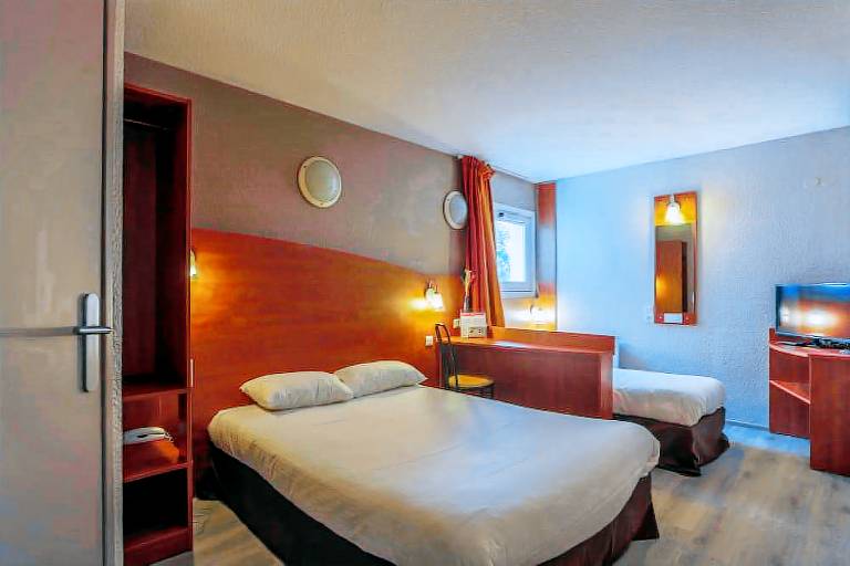 Adams Hotel — photo 2