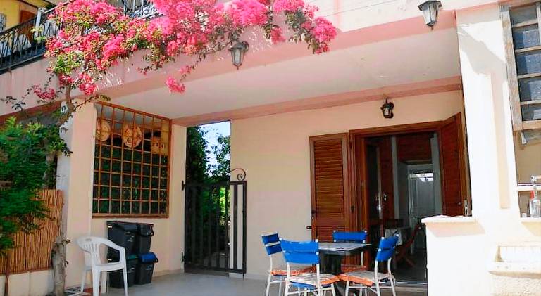 Holiday apartment with 2 rooms for 4 persons in Budoni