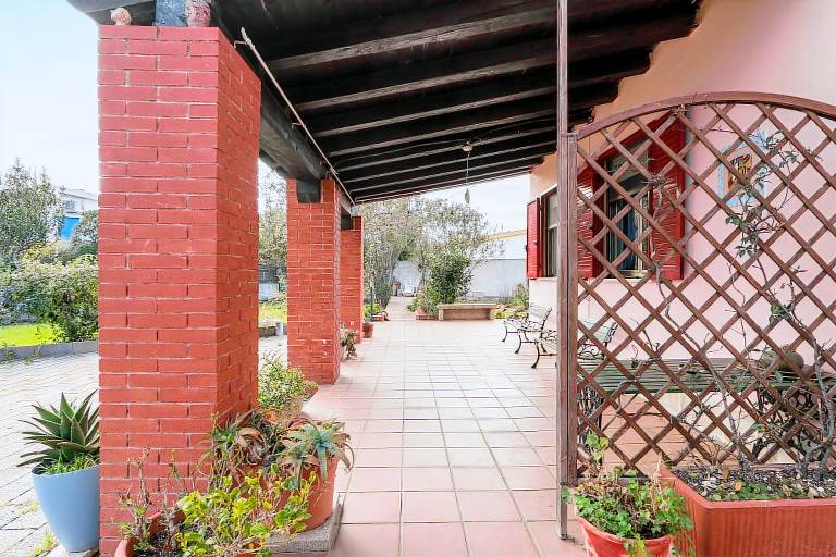 Holiday Home 'Gungui' with Private Terrace, Shared Garden and Air Conditioning — photo 2