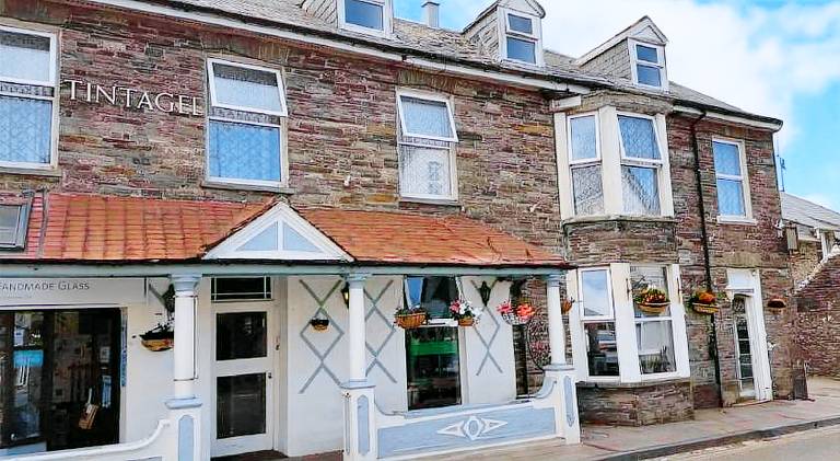 Tintagel Arms Bed and Breakfast — photo 3