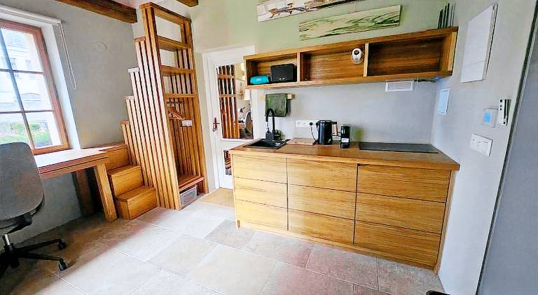 Holiday apartment with yard — photo 4