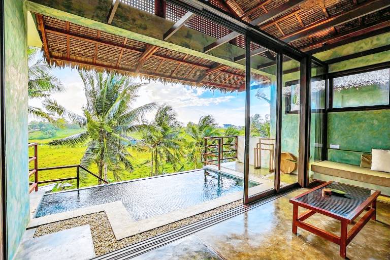 TANAW VILLAS - Luxury 3-Bedroom Villa with Pool in General Luna