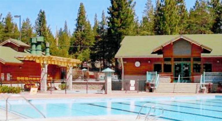 Fully equipped ample vacation home with BBQ, hot tub & pool | Good for workation | Pet-friendly — photo 4