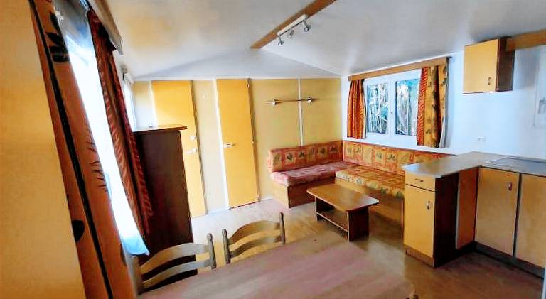 LE CORNOUILLER mobil home 4 personnes CAMPING LE BEL AIR — photo 4