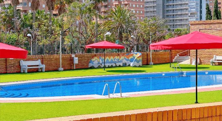 Fully equipped apartment with private pool & patio | Close to the beach | Pets are welcome — photo 3