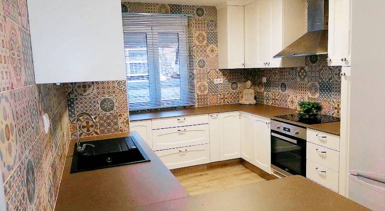 Rental apartment with yard & patio — photo 3