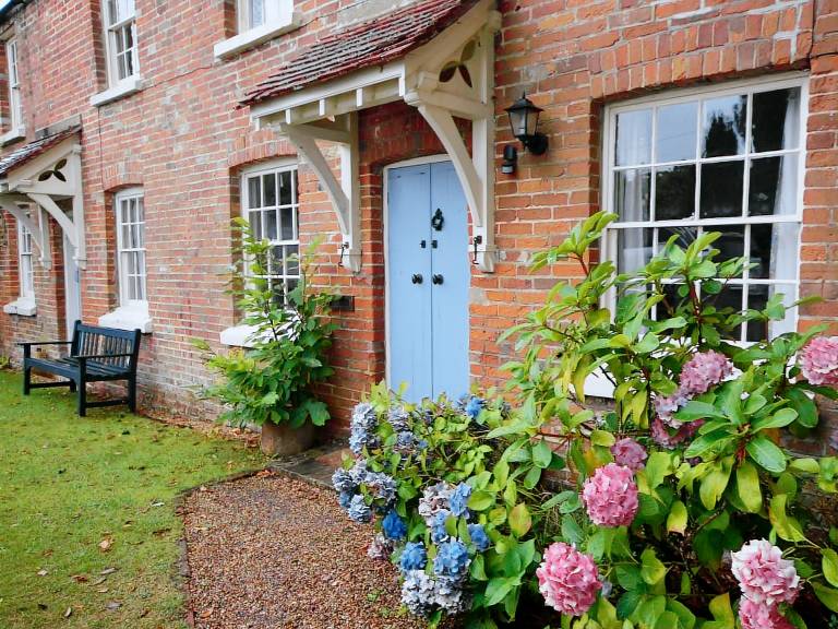 Cottage Bartley