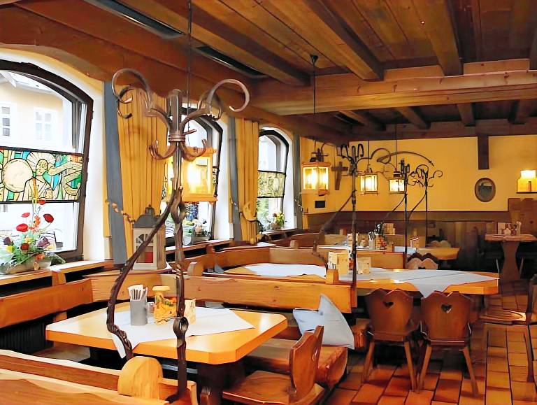 Hotel Zum Goldenen Hirsch — photo 4