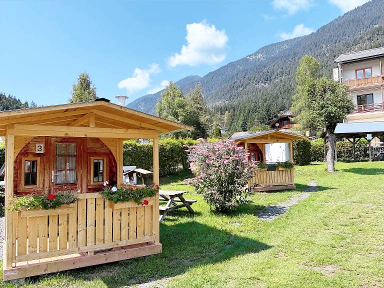 Camping suite with patio — photo 4
