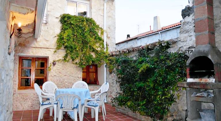 House with 3 rooms for 6 persons — photo 4
