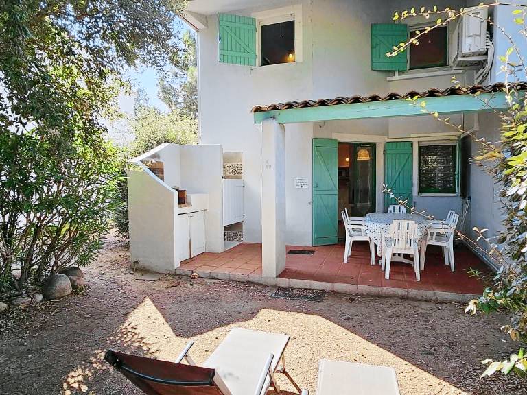 Air-conditioned mini-villa for 6 ppl 250m from Saint Cyprien beach in Sartene