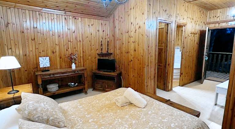 Rental apartment with grill, private pool & patio — photo 2