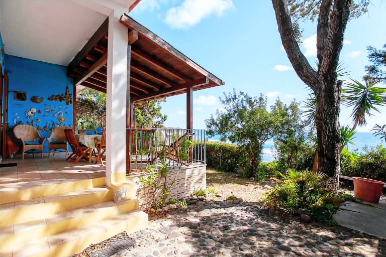 Fully equipped beautiful house with fast internet, barbeque & garden | Garden view | Next to the beach | Dogs allowed — photo 2