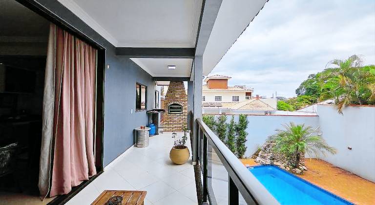 Vacation home with pool | Pet-friendly — photo 4