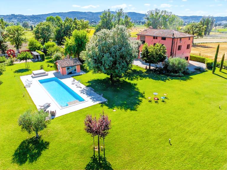 Child-friendly nice farm with garden, private pool & barbecue | Garden view | Dogs allowed — photo 2