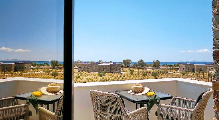 Serviced apartment with pool, patio & garden | Perfect for remote work — photo 5
