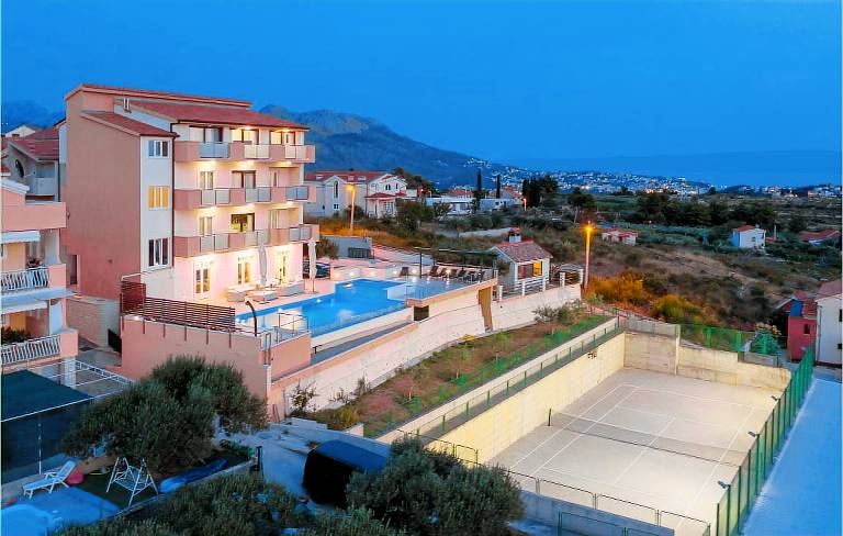 Ferienhaus in Mravince, Trstenik f&uuml;r max. 24 Personen