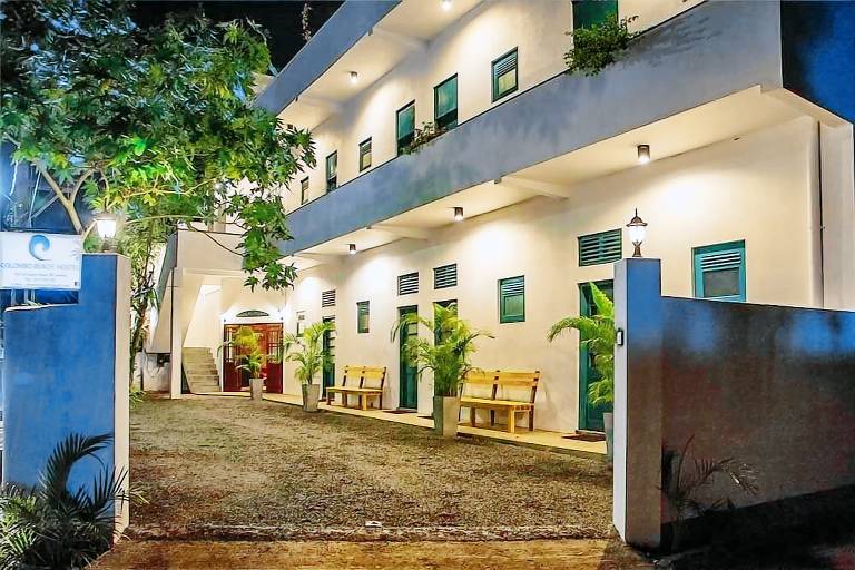Hostel  Mount Lavinia