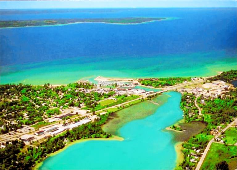 House  Elk Rapids