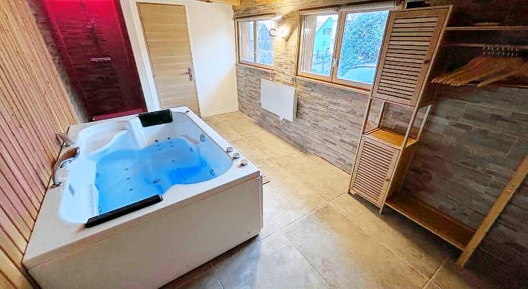 Holiday apartment with garden & jacuzzi | Dogs allowed — photo 3