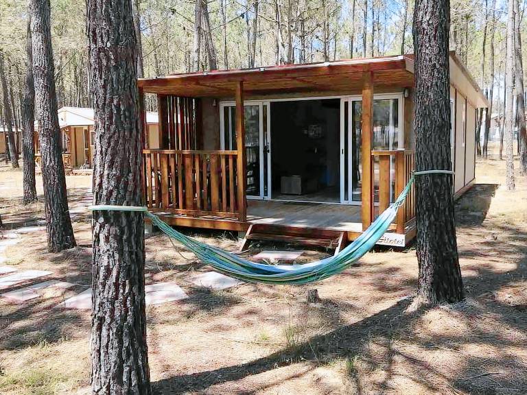 Bungalow with pool — photo 4