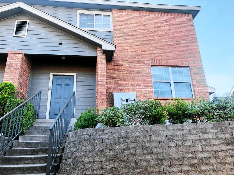 Family-oriented charming condo with pool | Dogs allowed — photo 2