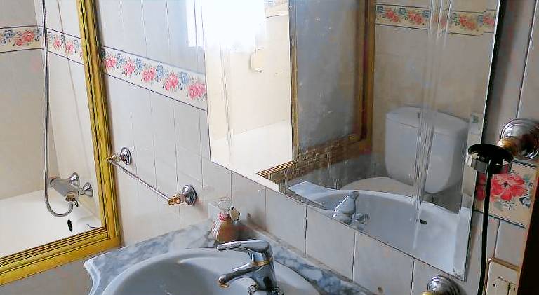 Private Double Room in Toledo — photo 2