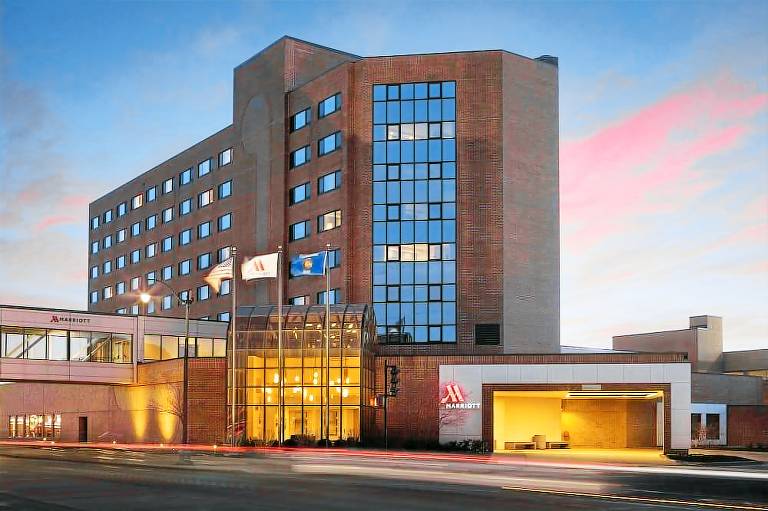 Oshkosh Marriott Waterfront Hotel & Convention Center