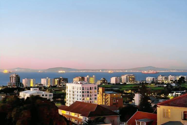 Home Suite Hotels Sea Point in Cape Town