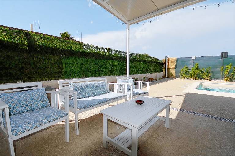 Pleasant villa with garden, pool & terrace | Pets are welcome — photo 2
