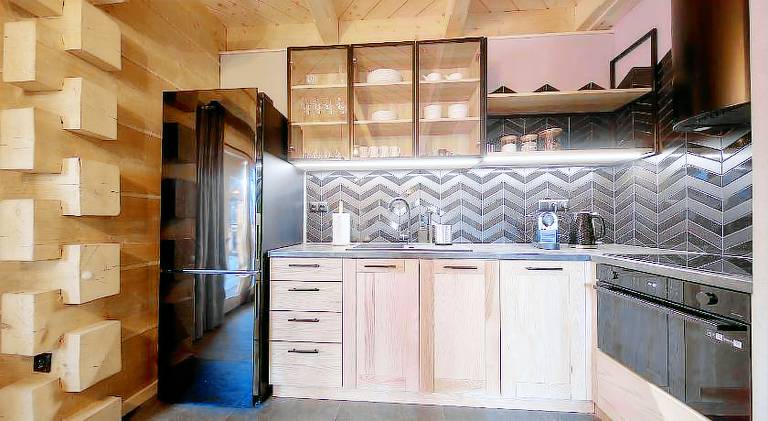 Chalet with yard & terrace — photo 5