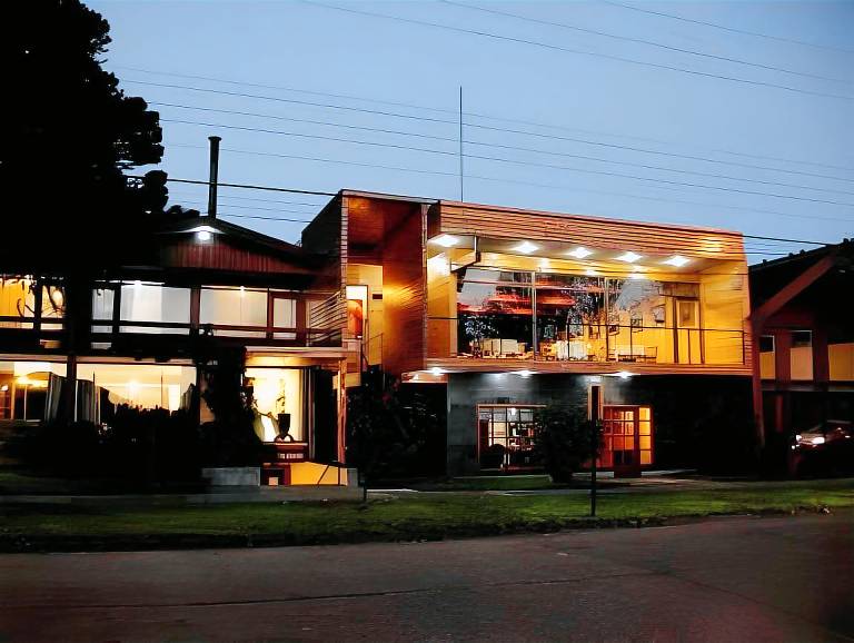 Hotel Costanera Pucon in Pucón