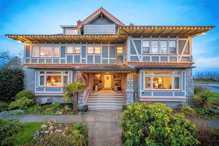 Bed and breakfast  Victoria