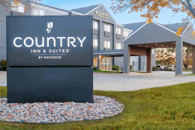 Country Inn & Suites by Radisson, Brookings, SD in Brookings, SD