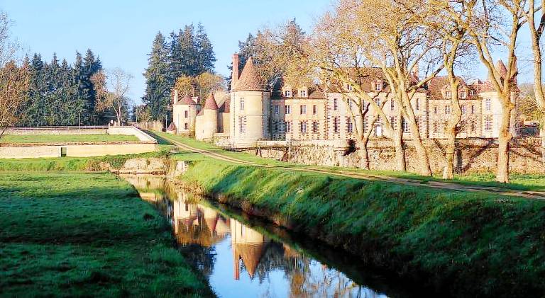 Chateau de La Riviere in Chartres