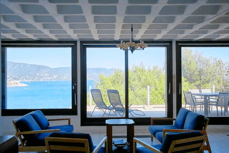 Fully equipped rental apartment with terrace | Sea view | Beach nearby | Pets allowed in Bormes-Les-Mimosas
