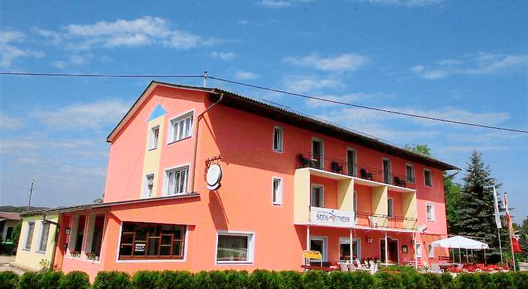 CHECK in ECK MOTEL — photo 5
