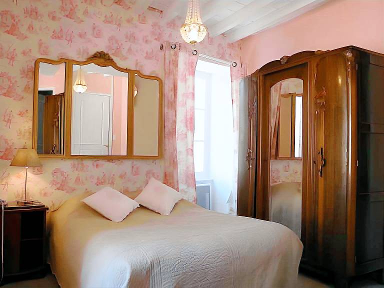 Logis Hotel Restaurant l'Auberge Normande in Carentan les Marais
