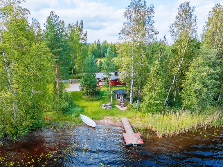 Vacation home with grill, patio & sauna | Nature view — photo 2