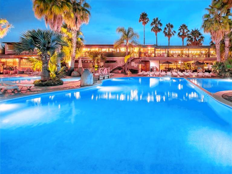 Family-oriented mobile home with pool & terrace | Beach nearby | Pets allowed — photo 2