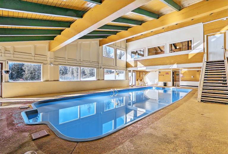 Pool, Hot Tub & Ski Shuttle! Extended Mtn Escape — photo 2
