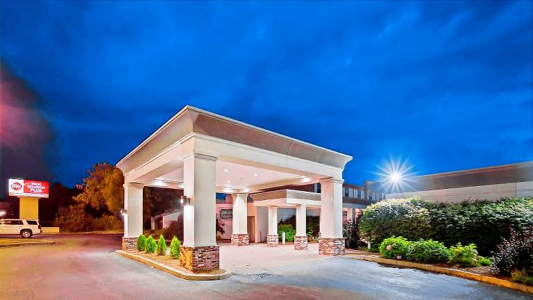 Best Western Plus Waterville Grand Hotel in Waterville, ME
