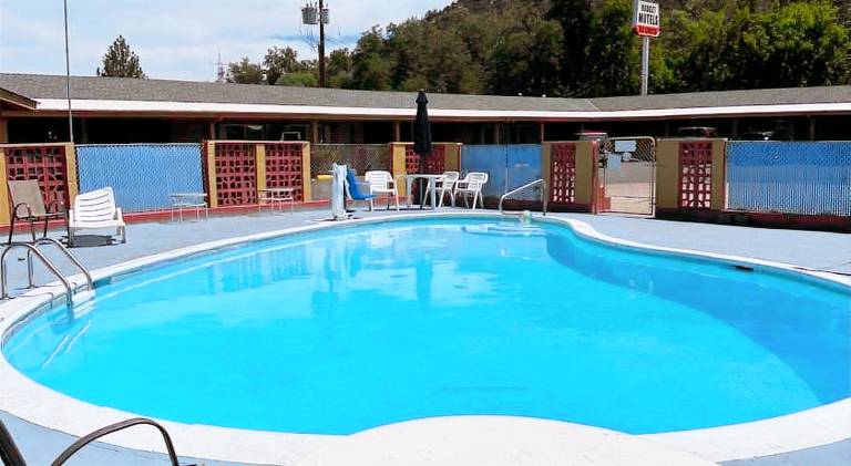 Relax Inn Yreka — photo 3
