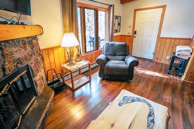 Family-friendly cabin with private pool | Dogs allowed — photo 2