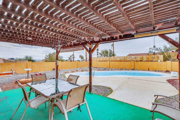 Pool & Patio! Mod Desert Digs Near Lake Havasu — photo 2