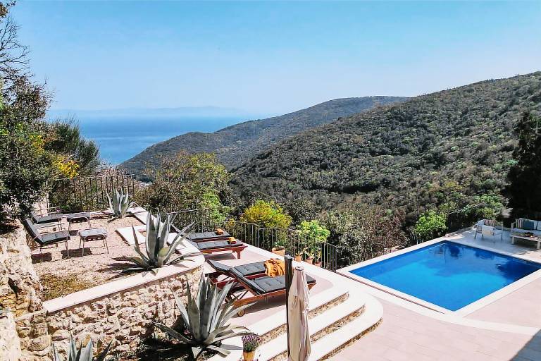Fully equipped villa with private pool, grill & terrace | Panoramic view | Dogs allowed — photo 4