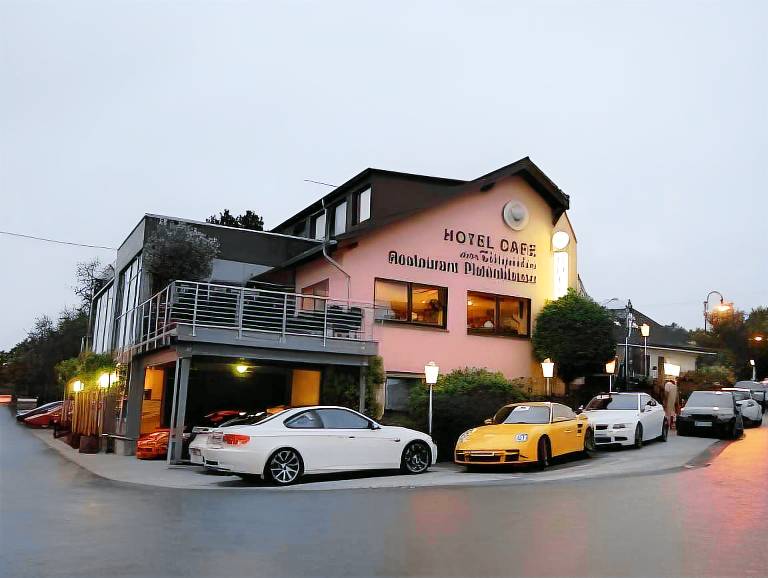 Hotel Am Tiergarten in Nuerburg
