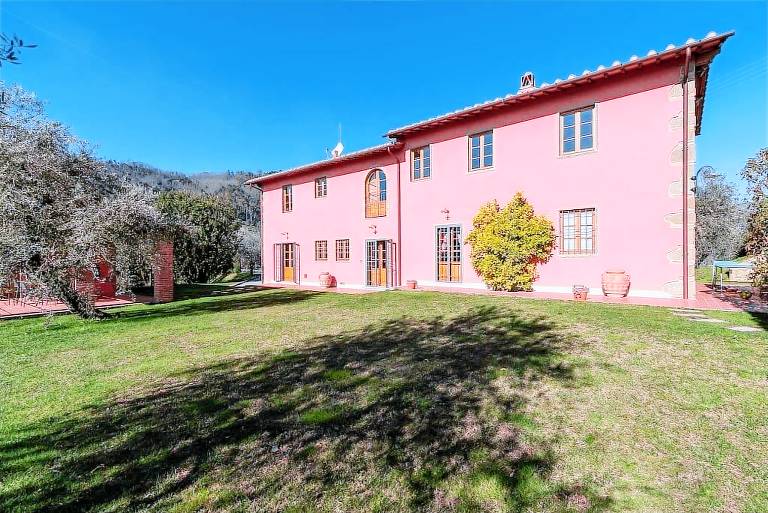 Villa  Montecarlo