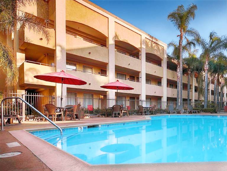 Hotel d Lins Ontario Airport in Ontario, CA