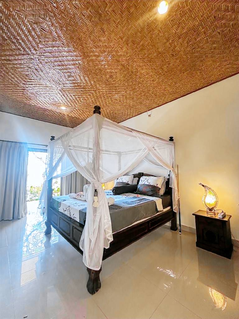 Child-friendly villa with yard, patio & private pool | Suitable for remote work | Pet-friendly — photo 2